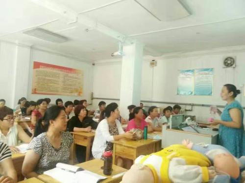 怎么选择适合自己的家政培训